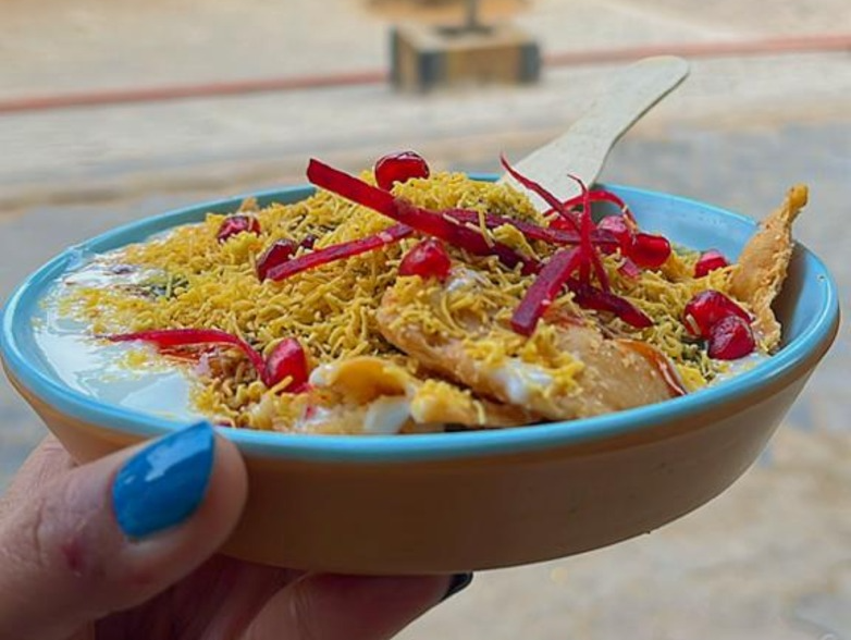 street-food-counter